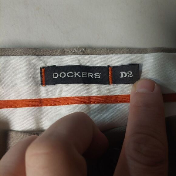 Mens Dockers Pro Style Khaki Flat Front D2 Straight Pants Size 42x30 NWT - Picture 10 of 12
